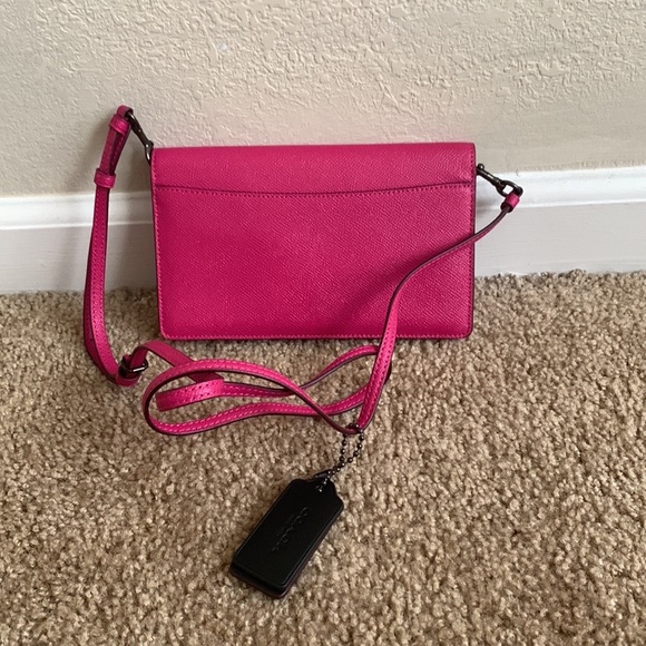 Coach - Picture 3 of 9